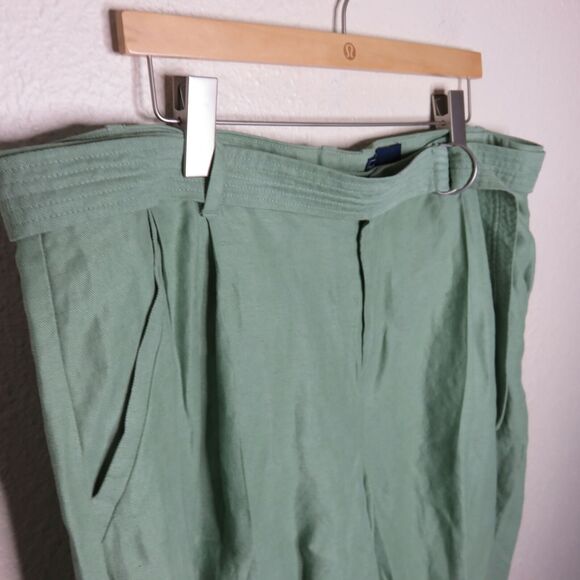 Gap Plus Size Linen Blend Sage Green Culotte Shorts - Women's Size 20 - Picture 3 of 6